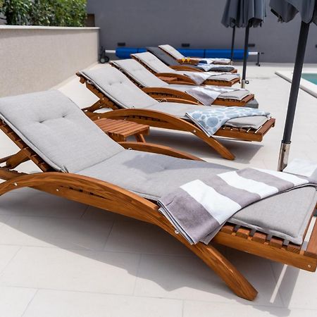 Luxury Apartment Lorena - Private Heated Pool - Jesenice (Split-Dalmatia) Exterior foto