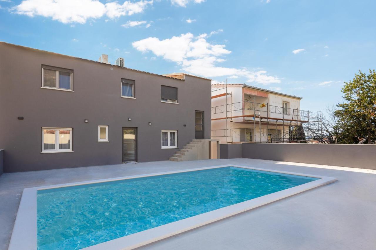 Luxury Apartment Lorena - Private Heated Pool - Jesenice (Split-Dalmatia) Exterior foto