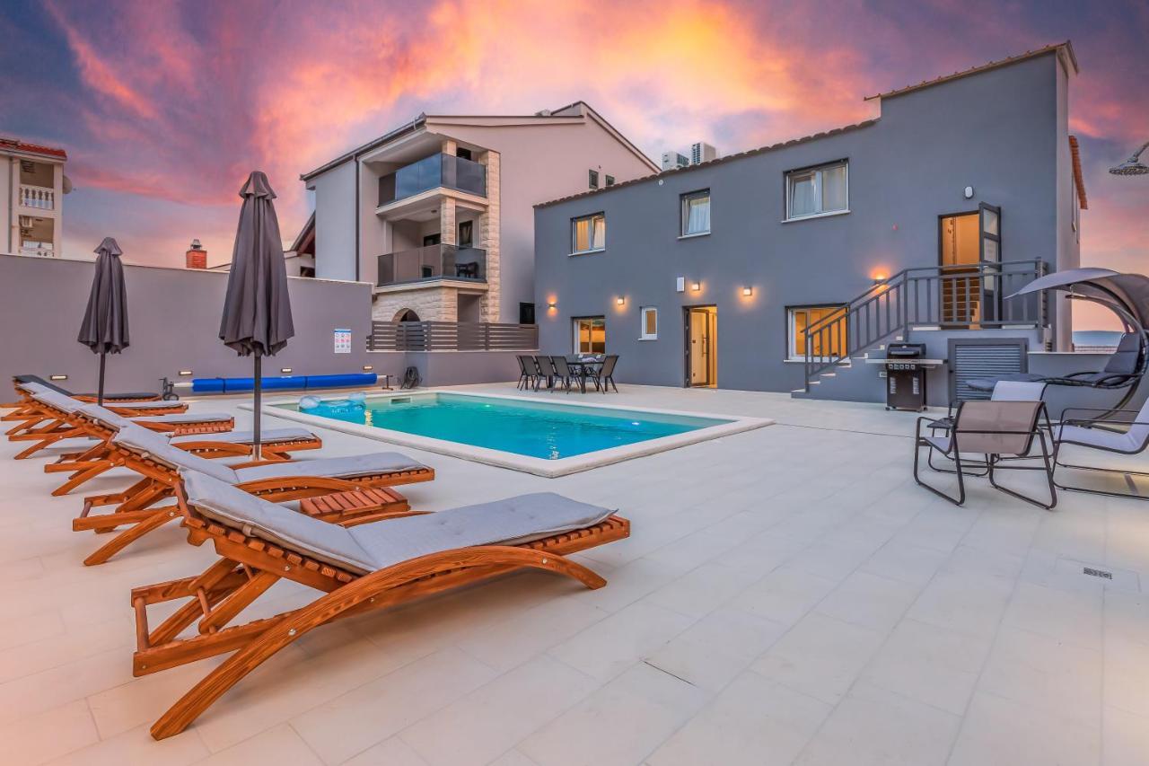 Luxury Apartment Lorena - Private Heated Pool - Jesenice (Split-Dalmatia) Exterior foto
