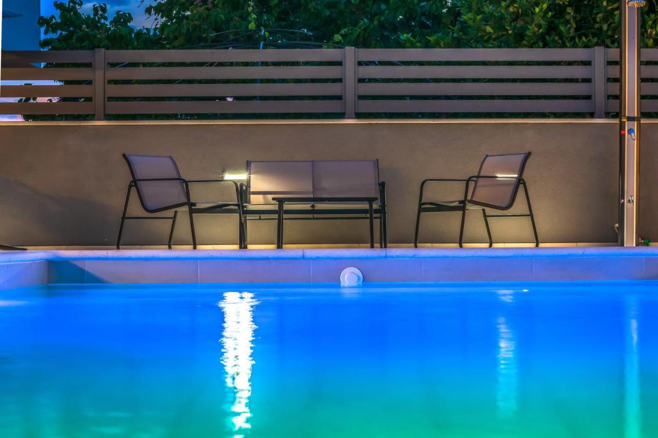 Luxury Apartment Lorena - Private Heated Pool - Jesenice (Split-Dalmatia) Exterior foto